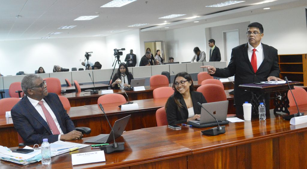 Lawyer criminal prosecution against Paria managers