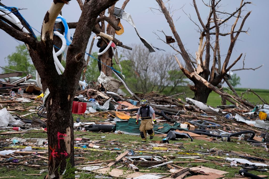 Tornado kills multiple people in Iowa as powerful storms again tear ...