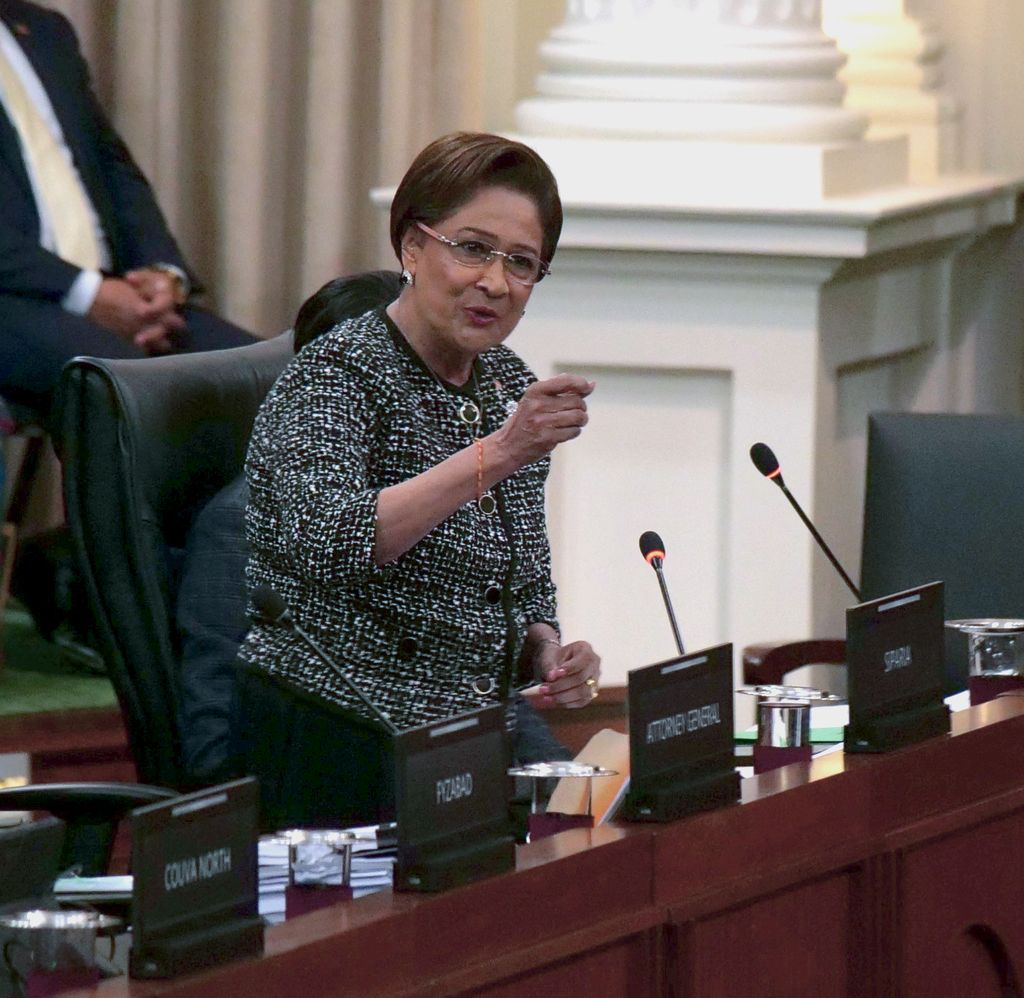 PM vows to expose forex cartels; pushes for law to make Central Bank release allocation