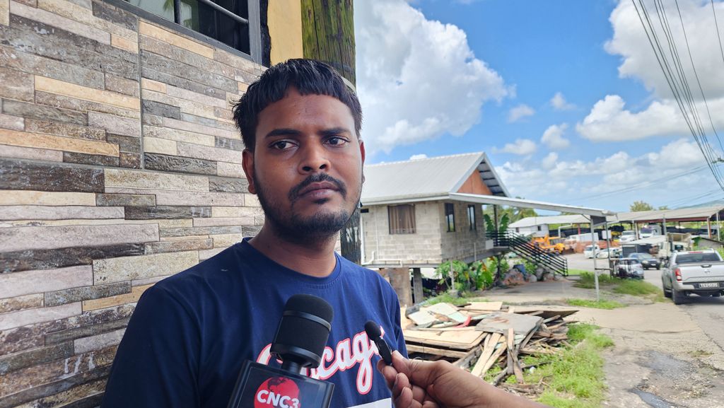 Market vendor killed in early morning crash