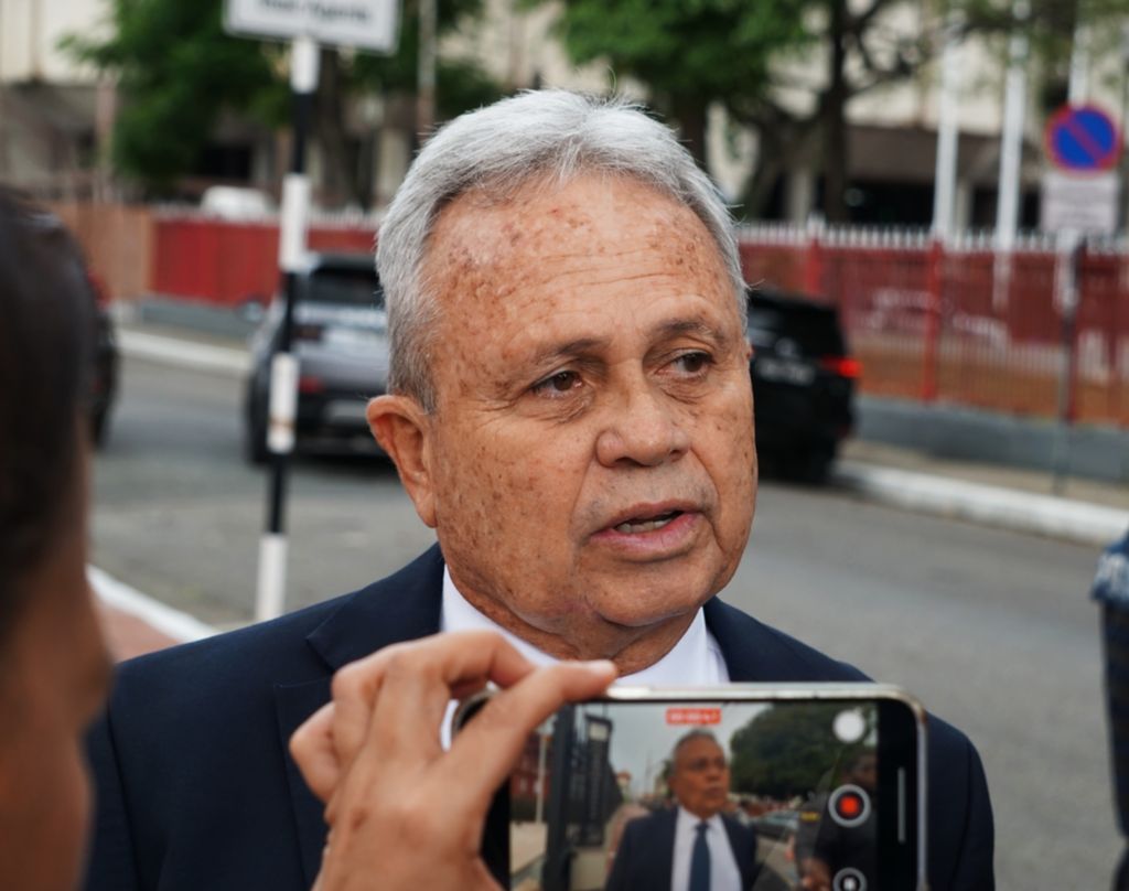 Imbert: Government manipulating economic data