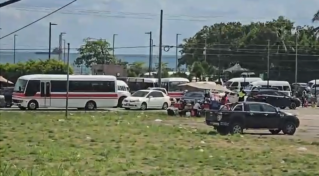 ‘Stink and Dutty’ exit rush triggers traffic chaos in the West