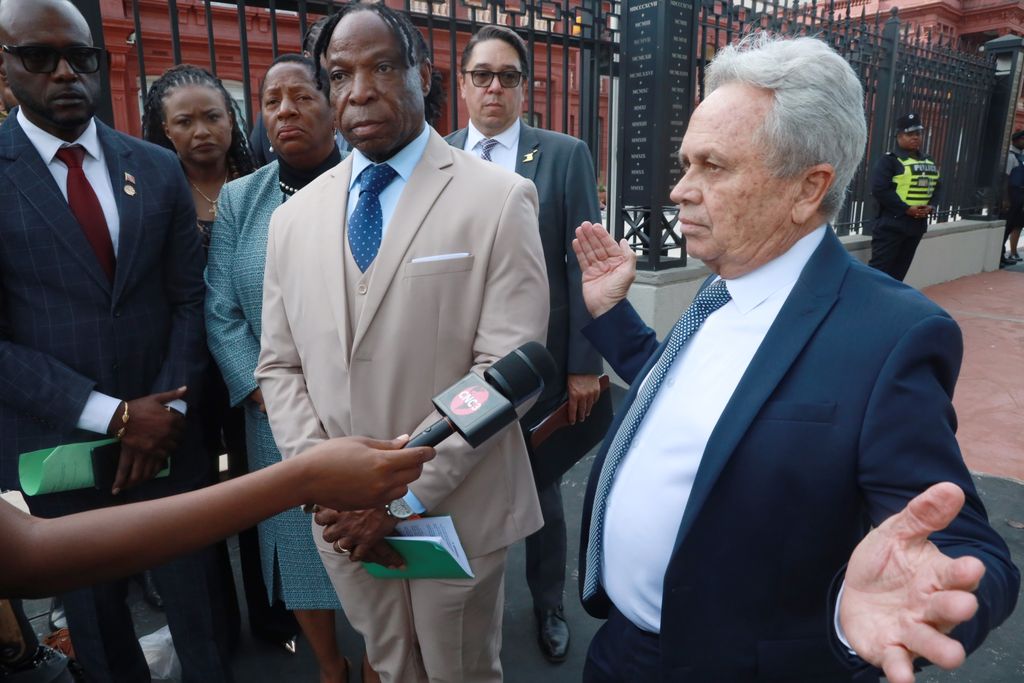 Opposition stages Parliament walkout