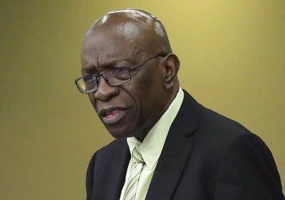 Warner: Dwight needed help as coach