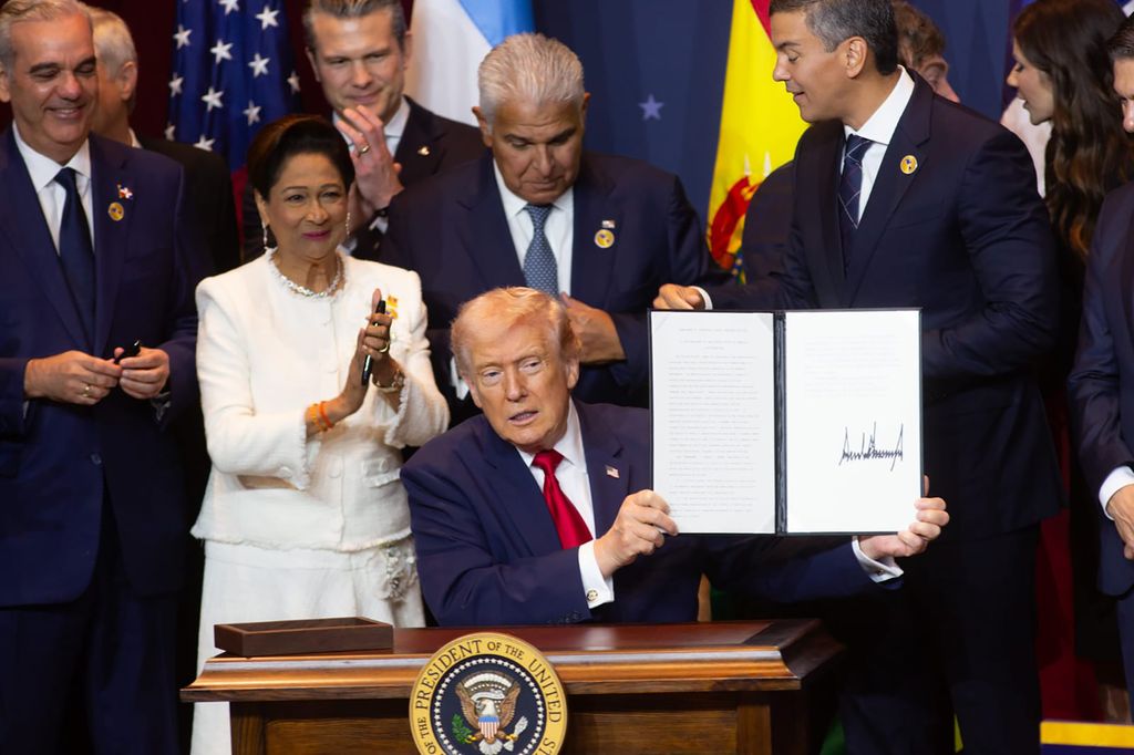 PM gifted pen, gets special mention from US President