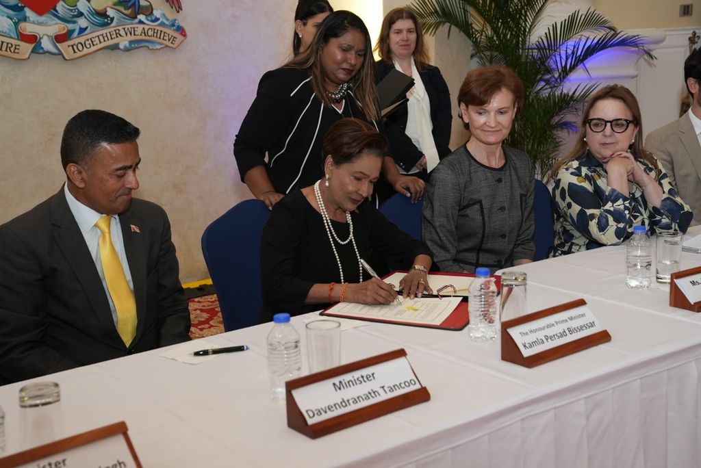 PM hails move by World Bank to set up offices in T&T