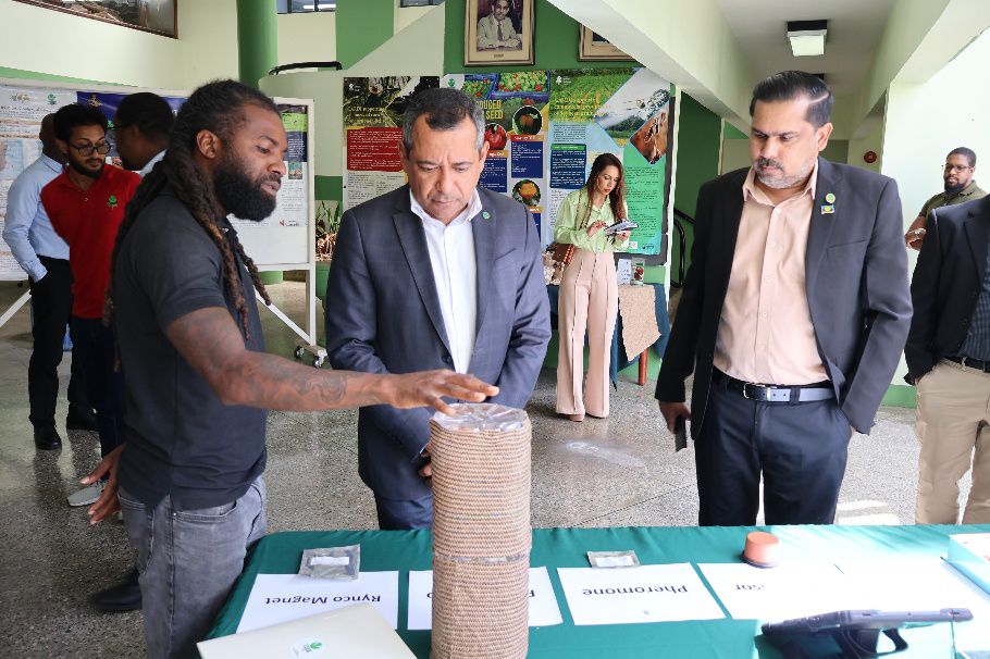Brazilian official meets with Cardi