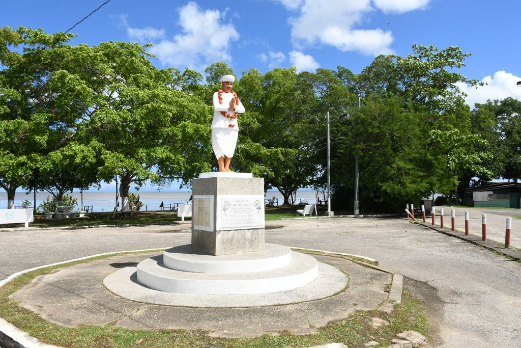 The statue of Sewdass Sadhu in the carpark of the temple.