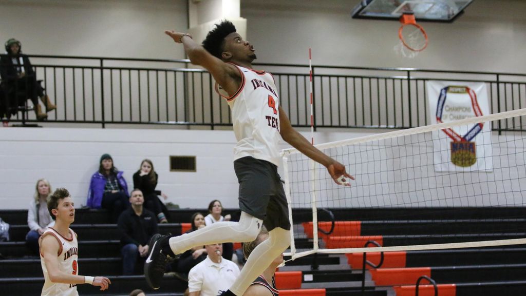 T&T's Daynte Stewart in action for Indiana Tech University.