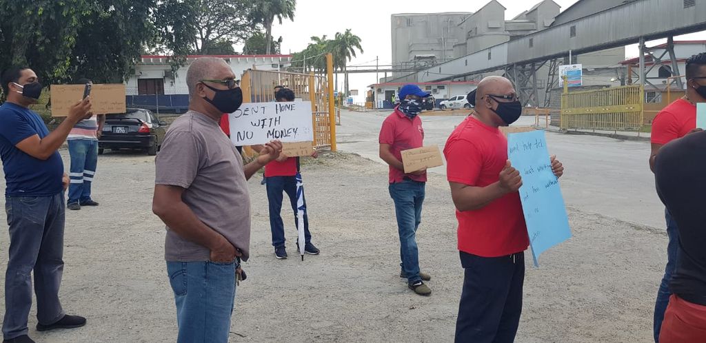 Former workers of Trinidad Packaging stage protest - Trinidad Guardian