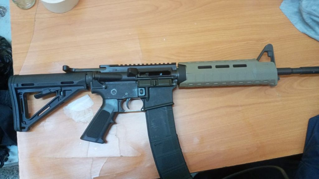 Police seize automatic rifle, arrest 3 - Vimarsana News