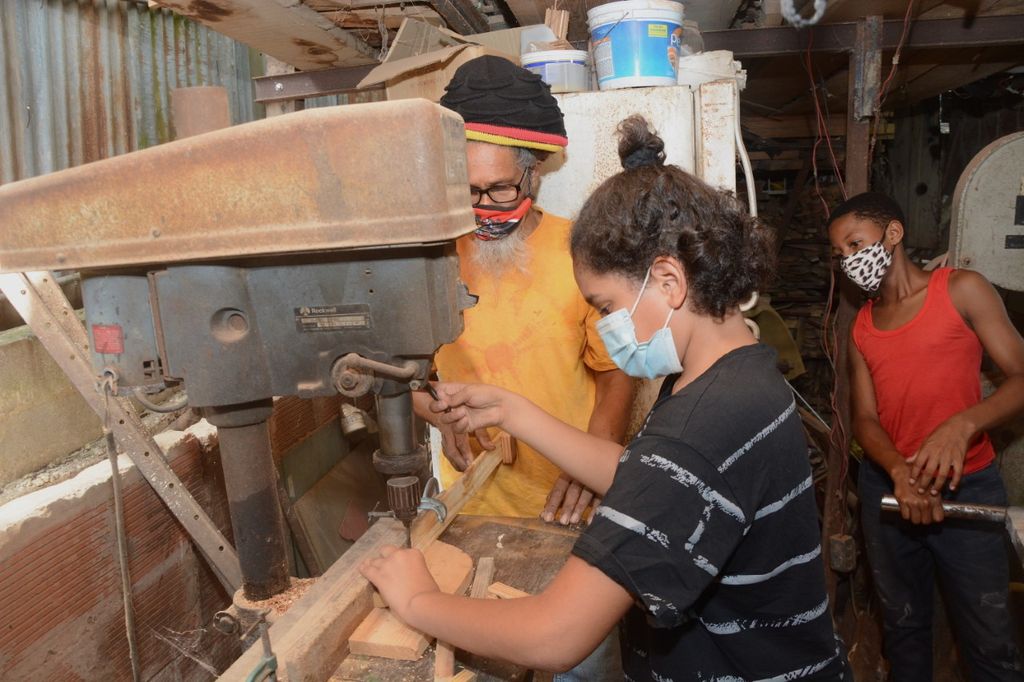 KaisoKah Moko Jumbies finds solution to high tech problem - Vimarsana News