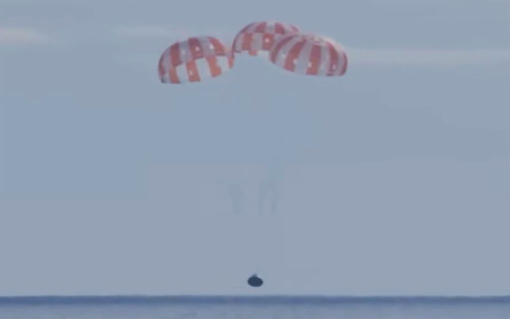 NASA's Orion capsule blazes home from test flight to moon - Vimarsana News