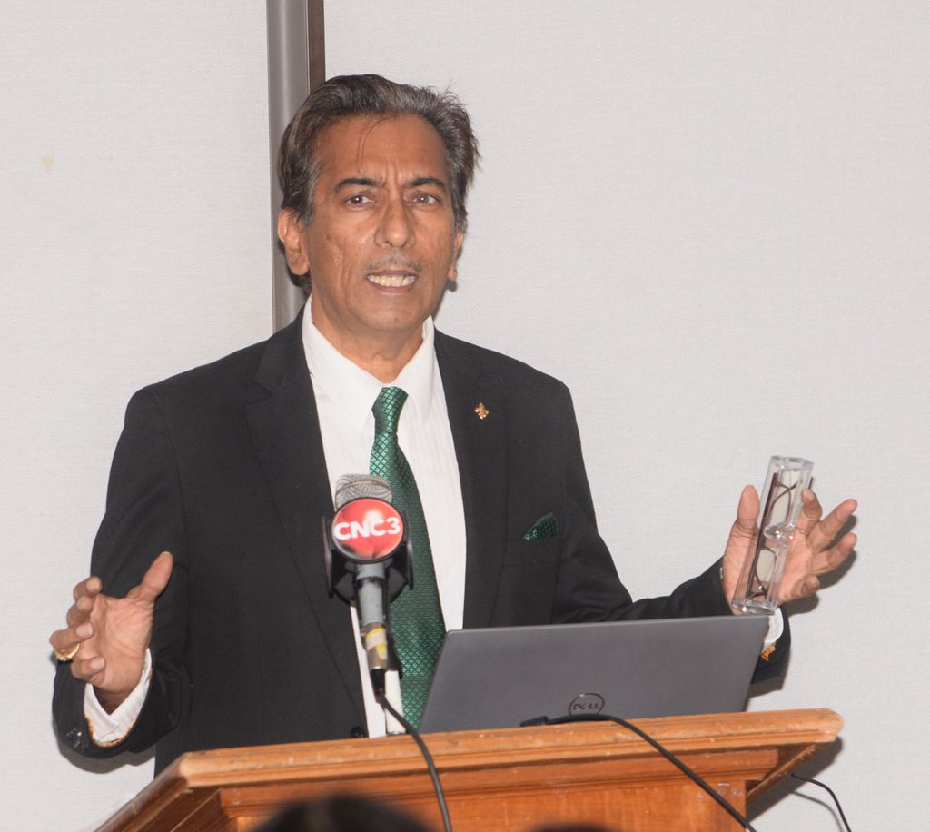 Senator on UK court ruling of Local Govt extension: Parliamentarians to ...