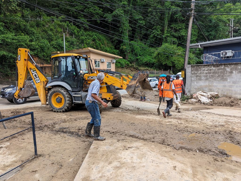 Clean-up operations continue in areas affected by flood - Vimarsana News