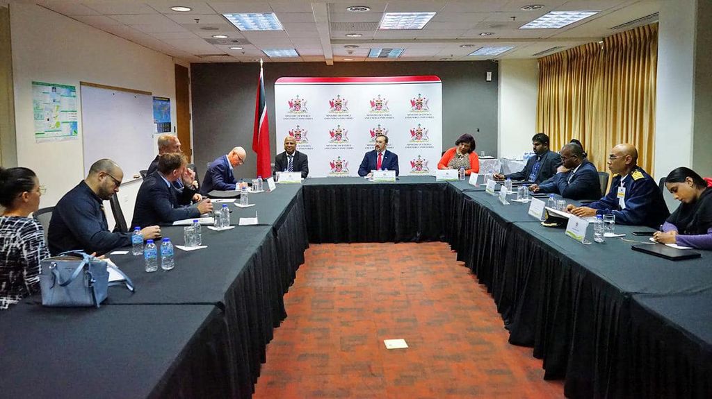 Minister Young meets with oil spill-compensation team - Vimarsana News