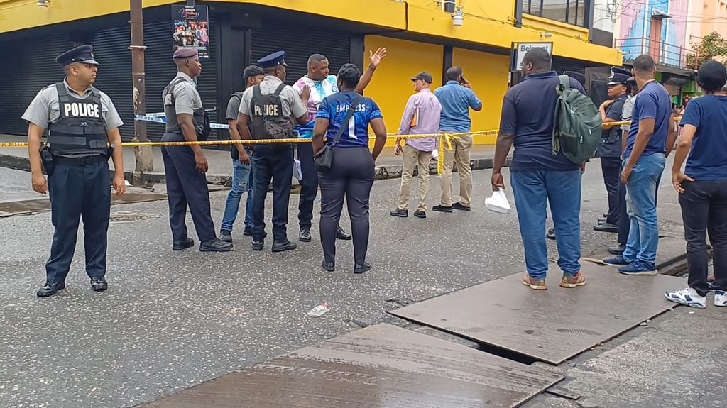 Businessman shoots alleged chain snatcher in Port-of-Spain - Trinidad ...
