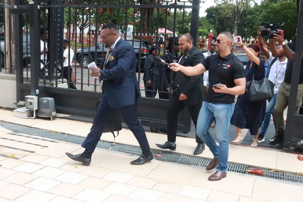 Alexander avoids questions on Samaroo’s killing in House - Trinidad ...